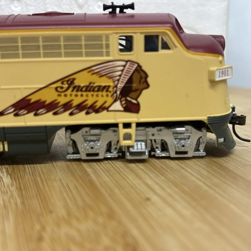 Hawthorne Village Indian Motorcycle Express Diesel Locomotive Train Car HO NEW